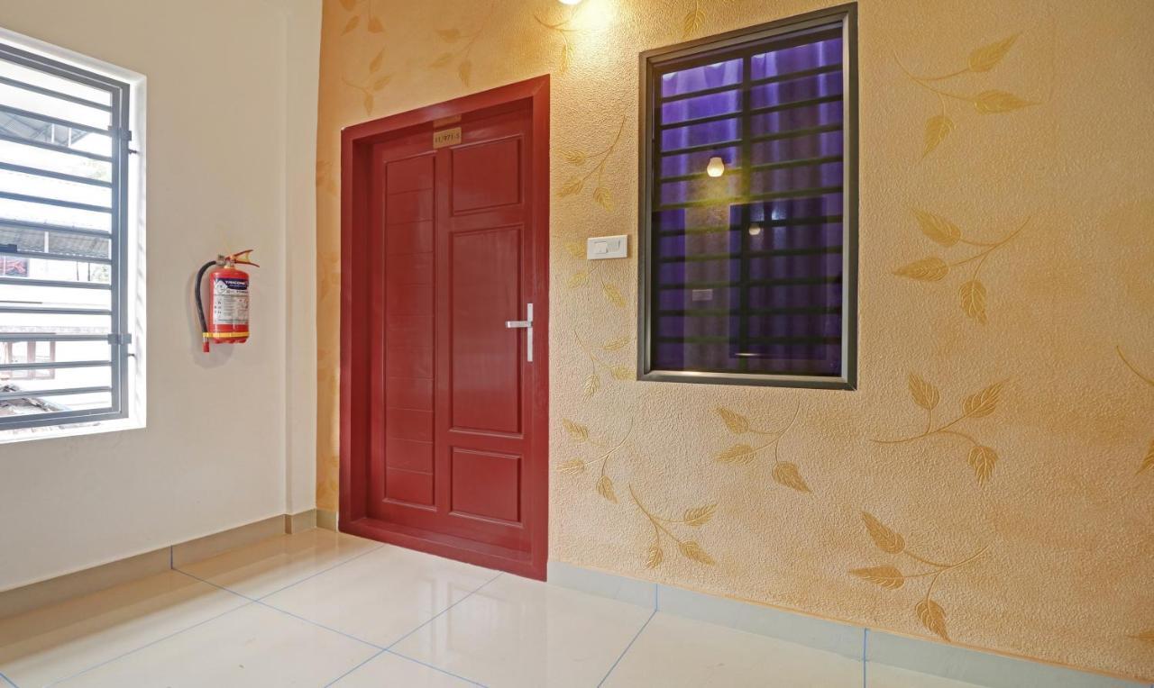 Nirupama,Hotel Aluva 700 Mtr From Aluva Railway Station Alwaye エクステリア 写真