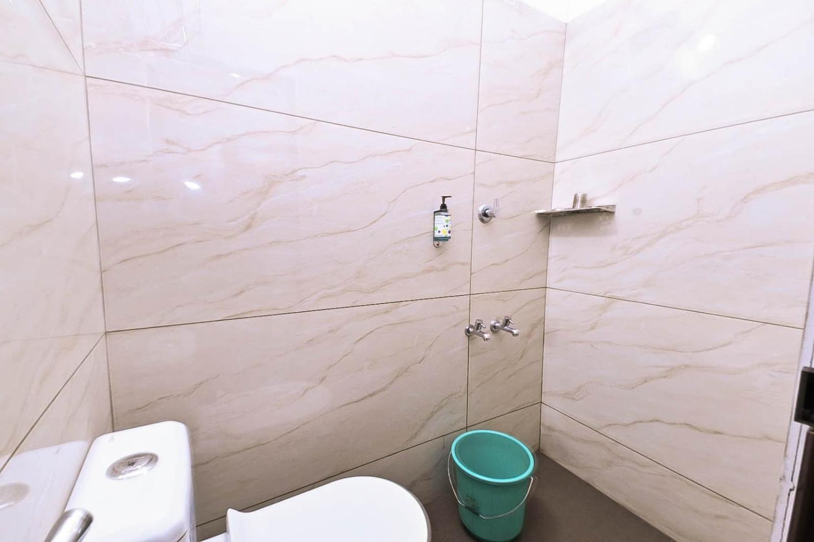 Nirupama,Hotel Aluva 700 Mtr From Aluva Railway Station Alwaye エクステリア 写真